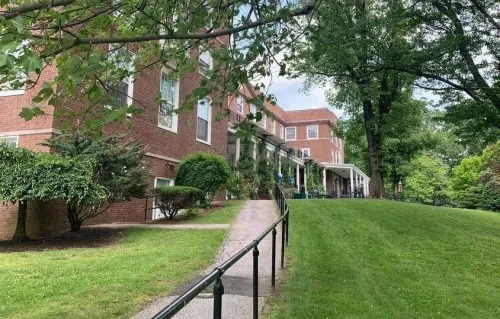 565 Chase pkwy, Waterbury