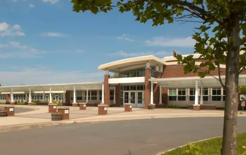 670 Wintergreen Ave, Hamden